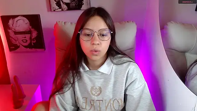 SamanthaRoldaan online show from 11.18.25