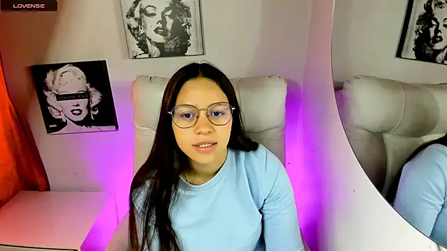 SamanthaRoldaan online show from 04.18.26