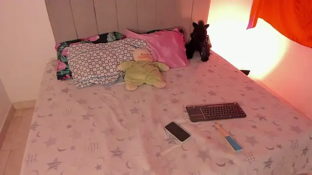chloe watson  online show from 07.25.26