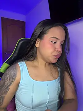 leila 22 online show from 02.04.26