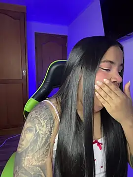 leila 22 online show from 02.08.26