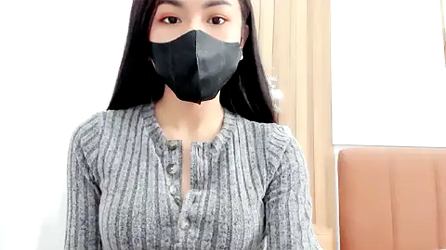 Snapshot of Lita-Julia chatting on 02.15.25 Lita-Julia online show from 02.15.25