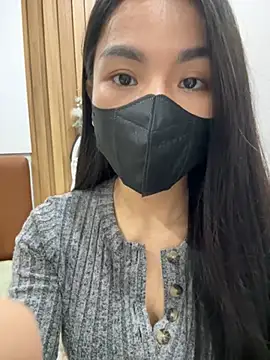 Snapshot of Lita-Julia chatting on 02.15.25 Lita-Julia online show from 02.15.25