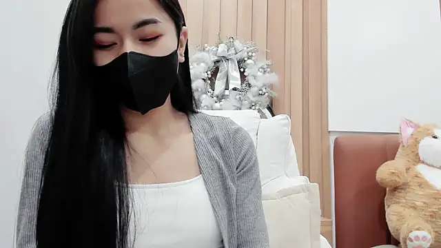 Snapshot of Lita-Julia chatting on 02.17.25 Lita-Julia online show from 02.17.25