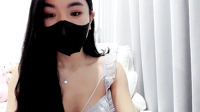 Snapshot of Lita-Julia chatting on 10.12.25 Lita-Julia online show from 10.12.25