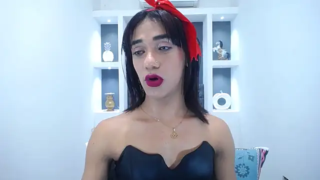 KatrinaQueen1 online show from 03.18.25