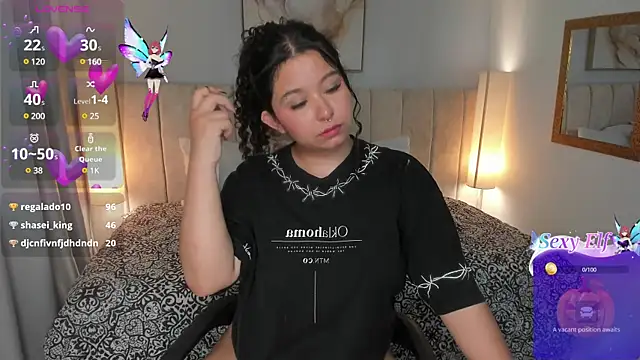 Snapshot of Atenea_cuteee chatting on 12.27.24 Atenea cuteee online show from 12.27.24