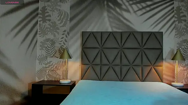 AnneDixie online show from 03.07.26