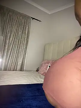 Bustygoddess32 online show from 12.21.25