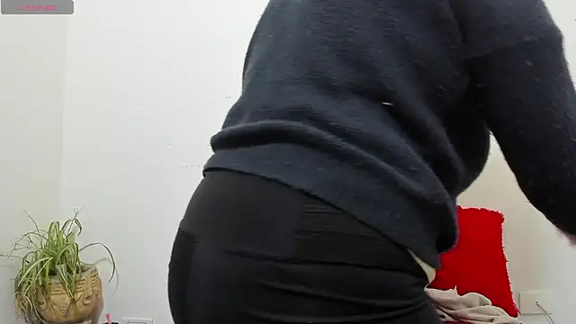 Snapshot of hazel_34 chatting on 03.07.26 hazel 34 online show from 03.07.26