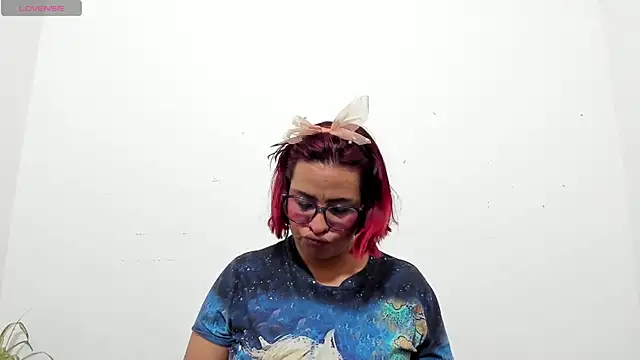 Snapshot of hazel_34 chatting on 03.31.26 hazel 34 online show from 03.31.26