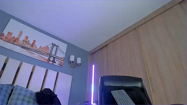 Snapshot of Bambi_gurl chatting on 02.07.26 Bambi gurl online show from 02.07.26