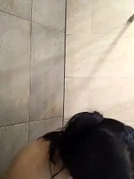 Charlotte cutee18 online show from 10.27.25