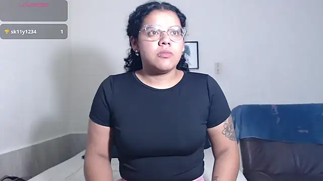 Snapshot of agata_22 chatting on 05.06.26 agata 22 online show from 05.06.26