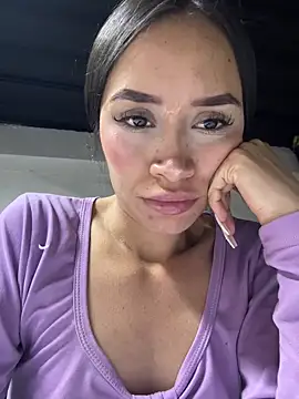 Snapshot of Kim_ev chatting on 03.12.25 Kim ev online show from 03.12.25