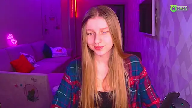 Snapshot of AmaliaQueen chatting on 12.29.24 AmaliaQueen online show from 12.29.24