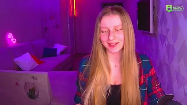 Snapshot of AmaliaQueen chatting on 01.31.25 AmaliaQueen online show from 01.31.25