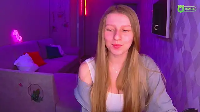 Snapshot of AmaliaQueen chatting on 02.19.25 AmaliaQueen online show from 02.19.25