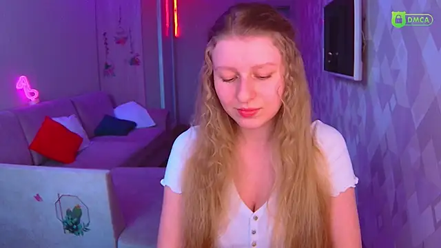 Snapshot of AmaliaQueen chatting on 03.02.25 AmaliaQueen online show from 03.02.25