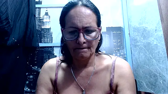 Snapshot of Nastylatinaxxx chatting on 06.13.26 Nastylatinaxxx online show from 06.13.26