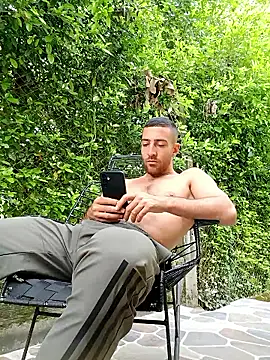 Snapshot of sebasxx97 chatting on 04.28.26 sebasxx97 online show from 04.28.26