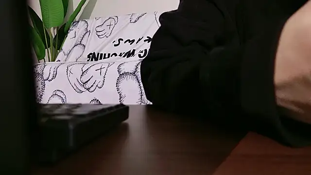 POCARI SWEAT online show from 03.03.26