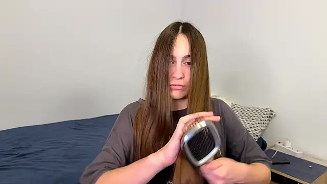 AliceKolltt online show from 04.23.26