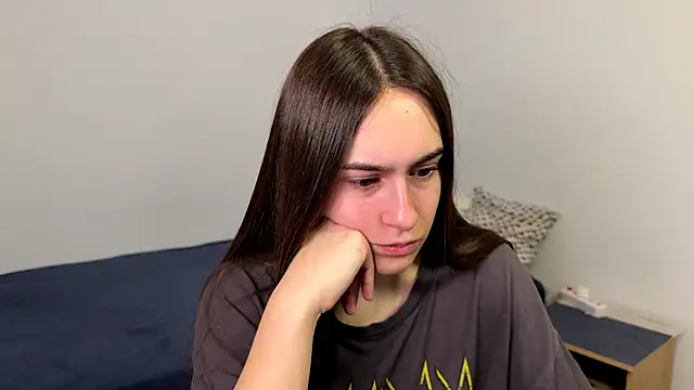 AliceKolltt online show from 05.04.26