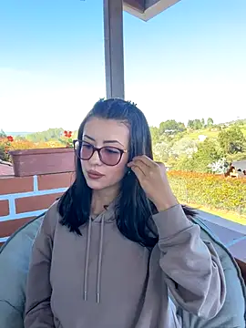 EmaSaenz online show from 09.10.25