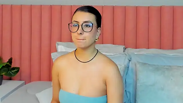 EmaSaenz online show from 04.07.26