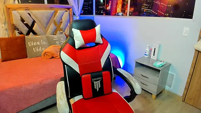 Kendall Sophy online show from 01.22.25