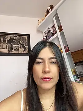 Snapshot of manuela_star chatting on 05.20.26 manuela star online show from 05.20.26