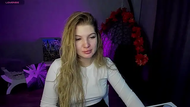 lily williamss online show from 10.09.25