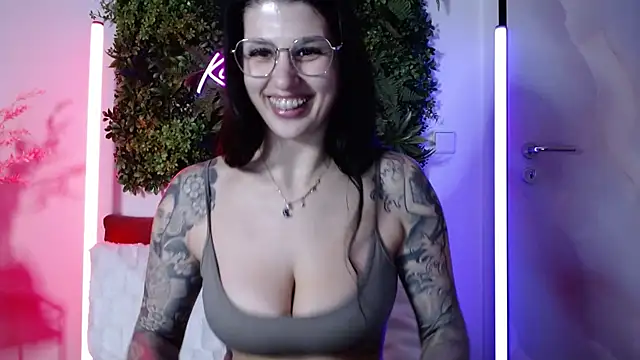 KiraKane1 online show from 02.02.25