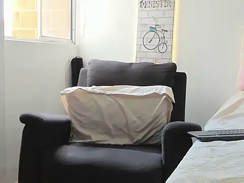 EmilyPeytonn online show from 07.28.26
