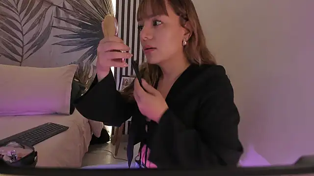 Samaantha-White online show from 03.26.26