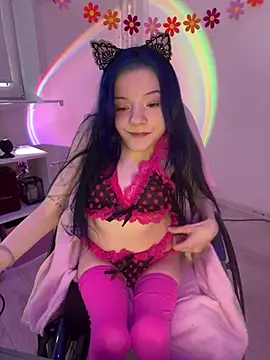 MiniSophiaa online show from 04.10.26