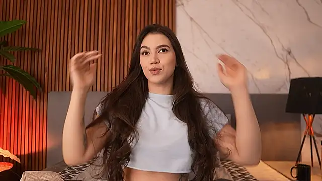 Amelia Rouse online show from 09.08.25