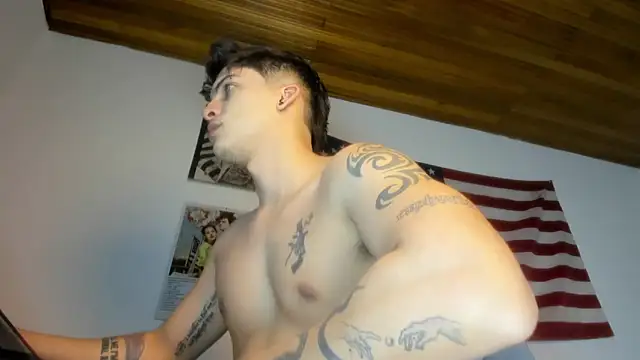 Snapshot of charlie_hotxxx chatting on 10.31.25 charlie hotxxx online show from 10.31.25