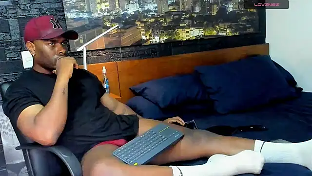 thomas santtos1 online show from 02.18.25