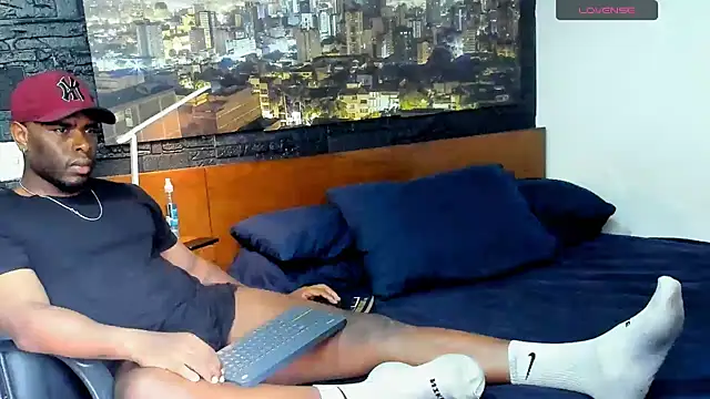 thomas santtos1 online show from 02.25.25