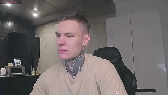 Snapshot of Lechery_boy chatting on 01.21.25 Lechery boy online show from 01.21.25