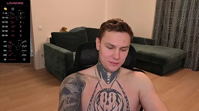 Snapshot of Lechery_boy chatting on 10.03.25 Lechery boy online show from 10.03.25