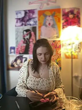 Snapshot of HoneySweetBee chatting on 02.22.26 HoneySweetBee online show from 02.22.26