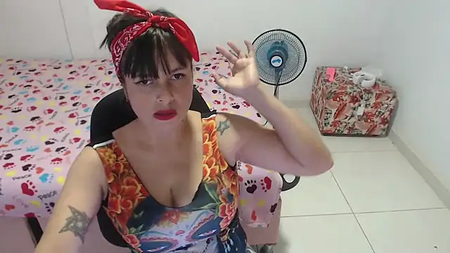 Snapshot of Aliciaheart chatting on 04.29.26 Aliciaheart online show from 04.29.26