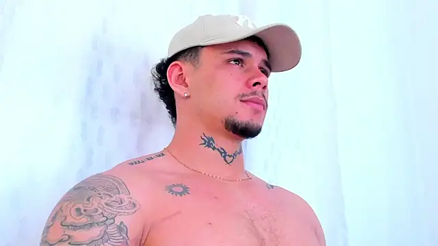 NoahhBrown online show from 10.08.25