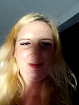 BecciDeluxe online show from 01.31.26