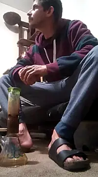 Snapshot of LongDickZee562 chatting on 03.05.25 LongDickZee562 online show from 03.05.25