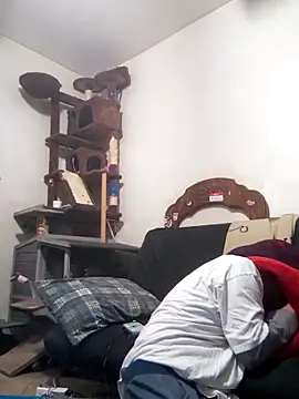 Snapshot of LongDickZee562 chatting on 03.07.25 LongDickZee562 online show from 03.07.25