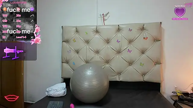 Snapshot of cleopatraa chatting on 04.30.26 cleopatraa online show from 04.30.26